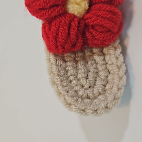 Hand Crafted Handmade Crochet Hair Clip Hand knit Puffy Red Flower Snap Clip 3" - Picture 8 of 17
